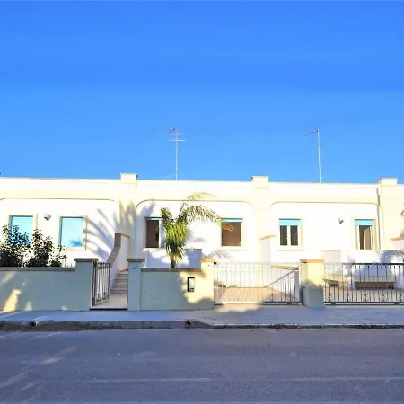 Apartment Belvilla By Oyo Bianco Azzurro Racale